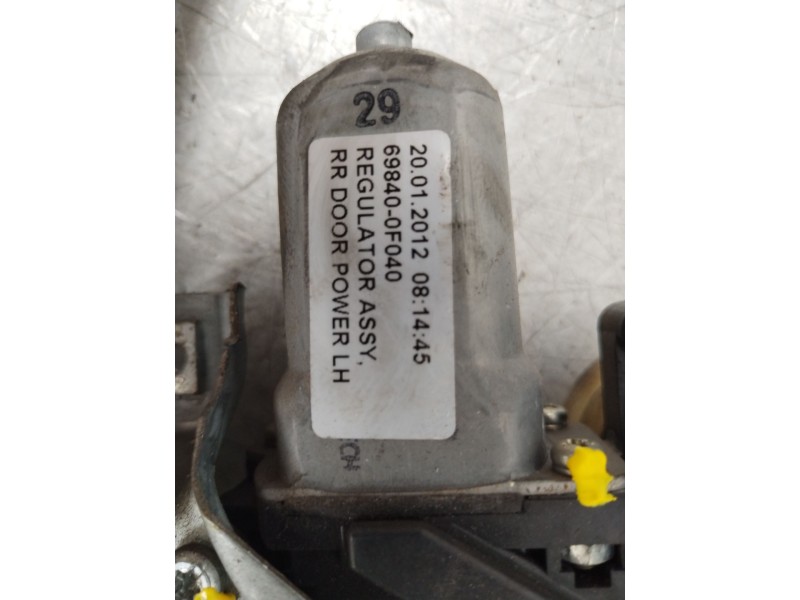 Recambio de elevalunas trasero izquierdo para toyota verso active referencia OEM IAM 857200F040C  698400F040