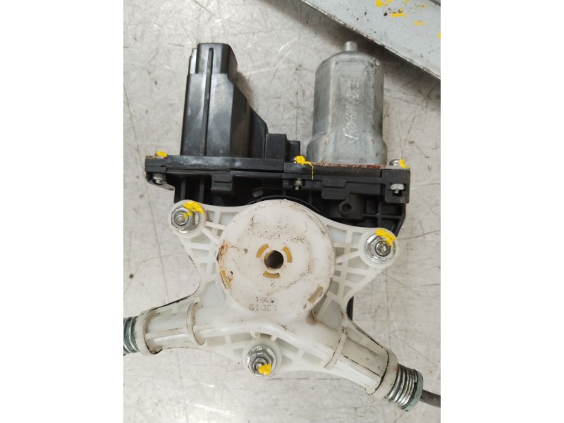 Recambio de elevalunas delantero izquierdo para kia rio basic referencia OEM IAM 824011W020  824501W010