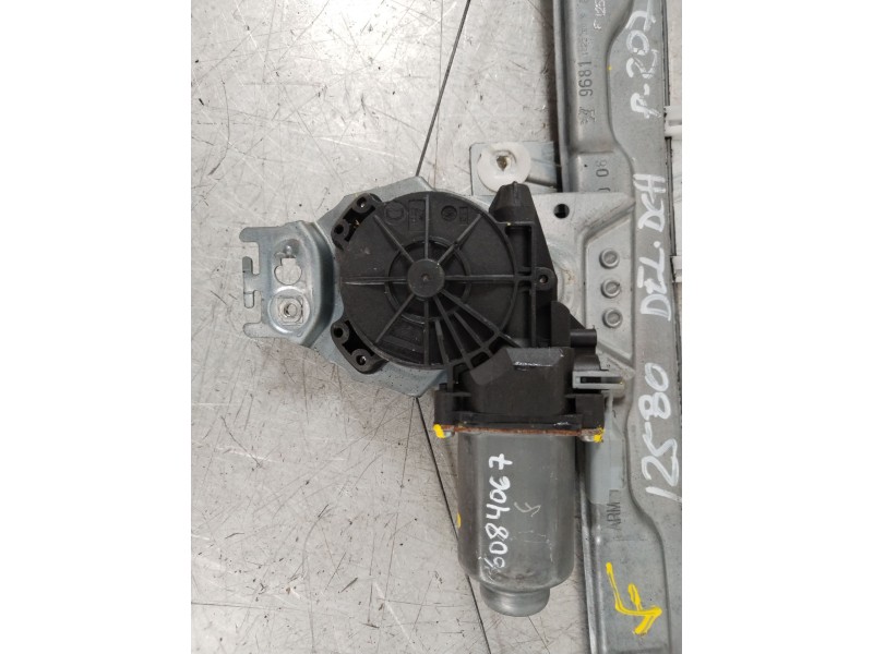 Recambio de elevalunas delantero derecho para peugeot 207 sport referencia OEM IAM 9681182280  400912C