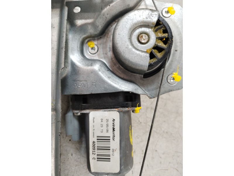 Recambio de elevalunas delantero derecho para peugeot 207 sport referencia OEM IAM 9681182280  400912C