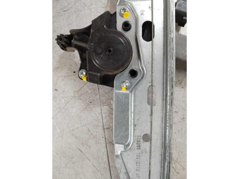 Recambio de elevalunas trasero derecho para ford c-max edition referencia OEM IAM 1884431  AM51R27000B