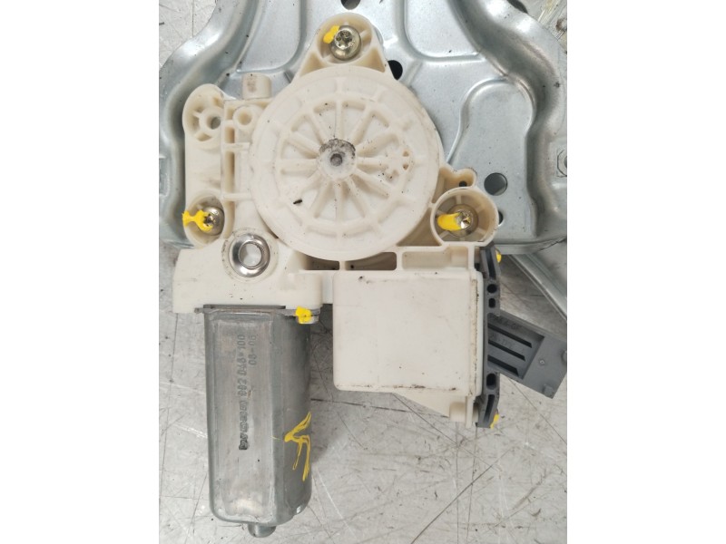 Recambio de elevalunas trasero izquierdo para toyota avensis wagon (t25) 2.0 turbodiesel cat referencia OEM IAM 6984005100  