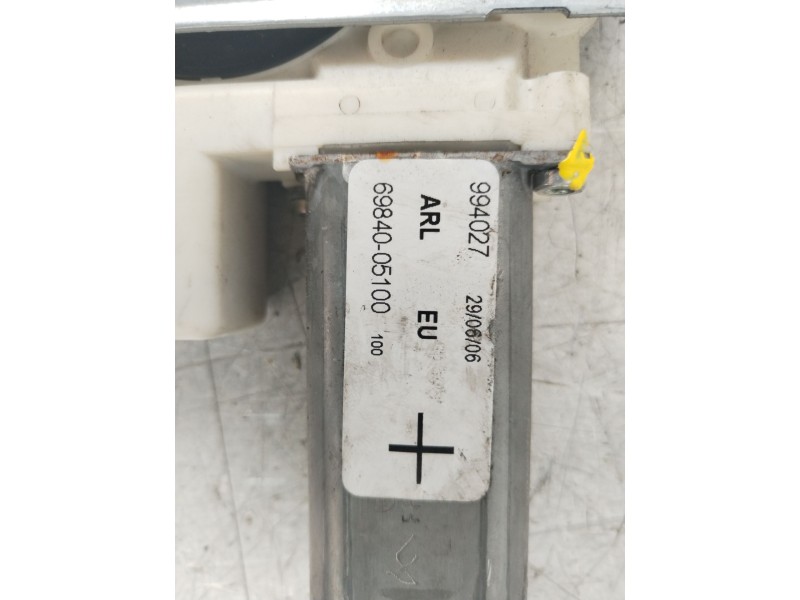 Recambio de elevalunas trasero izquierdo para toyota avensis wagon (t25) 2.0 turbodiesel cat referencia OEM IAM 6984005100  