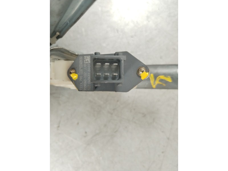 Recambio de elevalunas trasero izquierdo para toyota avensis wagon (t25) 2.0 turbodiesel cat referencia OEM IAM 6984005100  