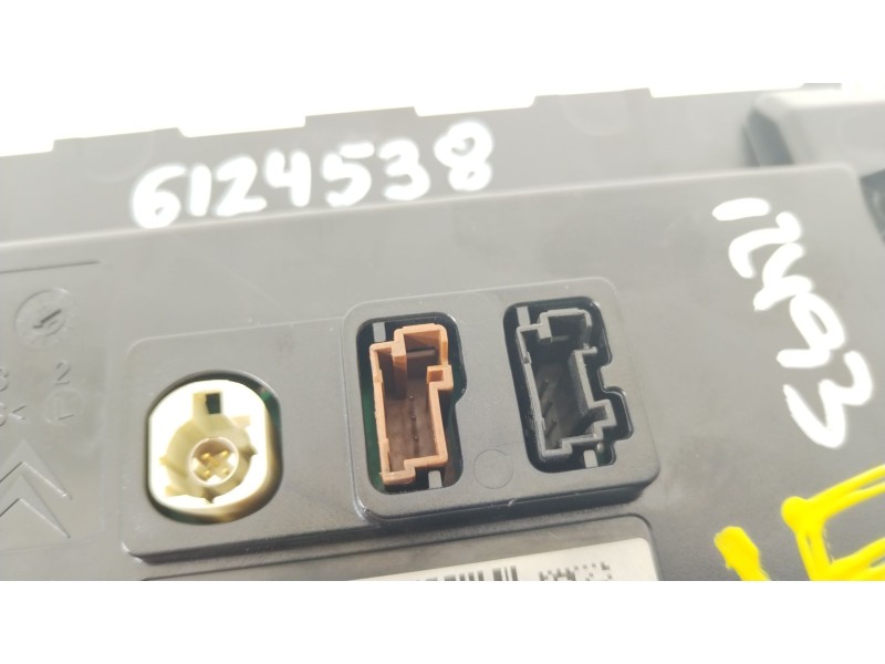 Recambio de pantalla multifuncion para peugeot 308 access referencia OEM IAM 9808284180  351300069