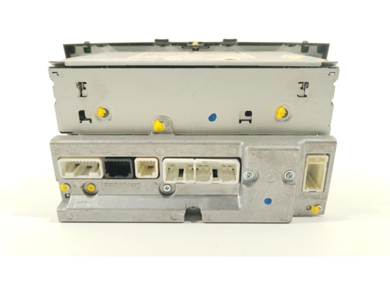 Recambio de sistema audio / radio cd para toyota avensis (t27) active referencia OEM IAM 8612005150  CQJS6870G