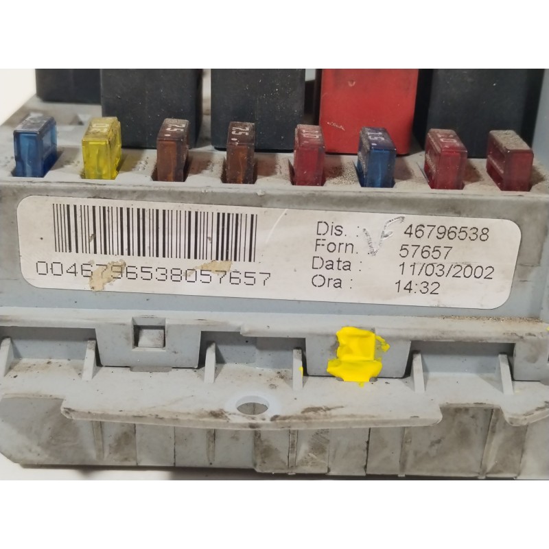 Recambio de caja reles / fusibles para fiat stilo (192) 1.9 jtd / 1.9 jtd 115 active referencia OEM IAM 46796538  