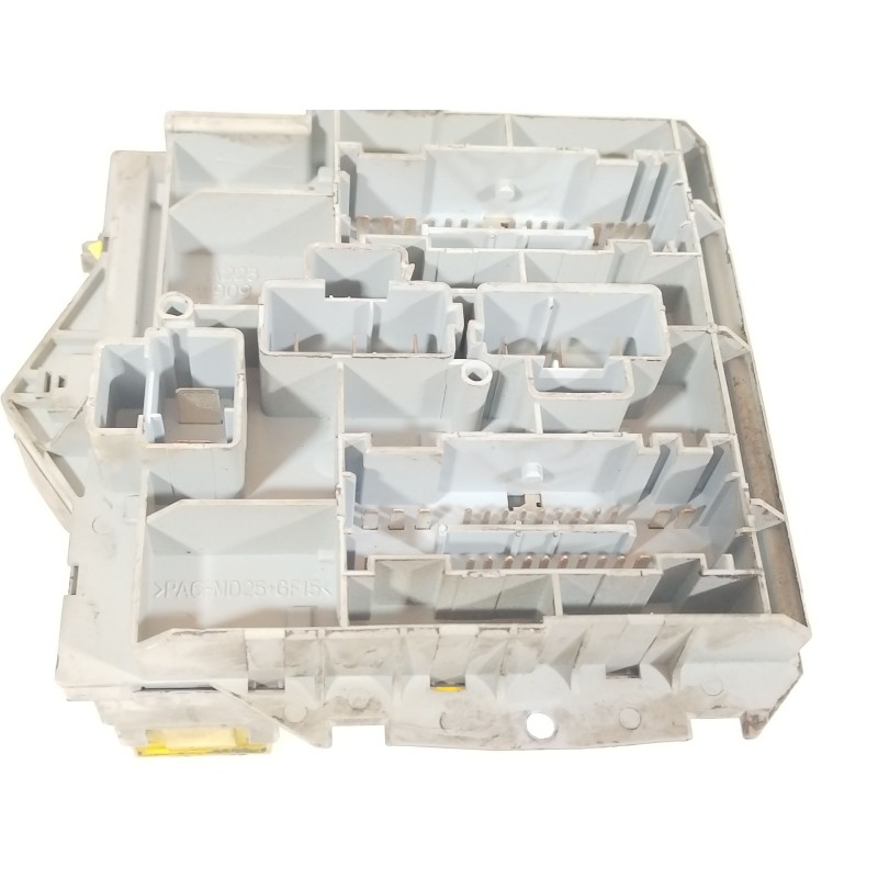 Recambio de caja reles / fusibles para fiat stilo (192) 1.9 jtd / 1.9 jtd 115 active referencia OEM IAM 46796538  