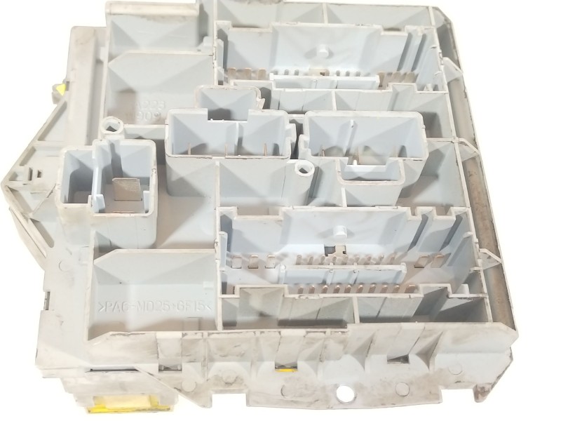 Recambio de caja reles / fusibles para fiat stilo (192) 1.9 jtd / 1.9 jtd 115 active referencia OEM IAM 46796538  