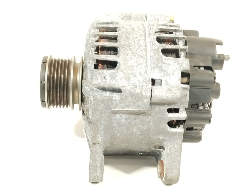 Recambio de alternador para renault scenic iii expression referencia OEM IAM 231004554R  