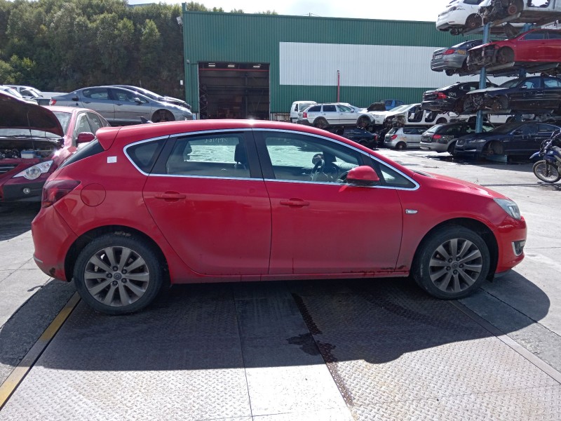 opel astra j (p10) del año 2014