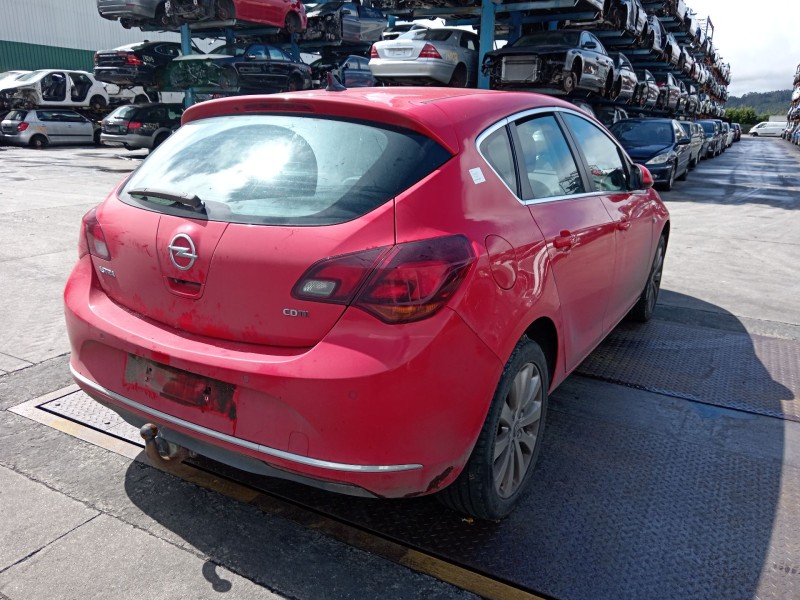 opel astra j (p10) del año 2014