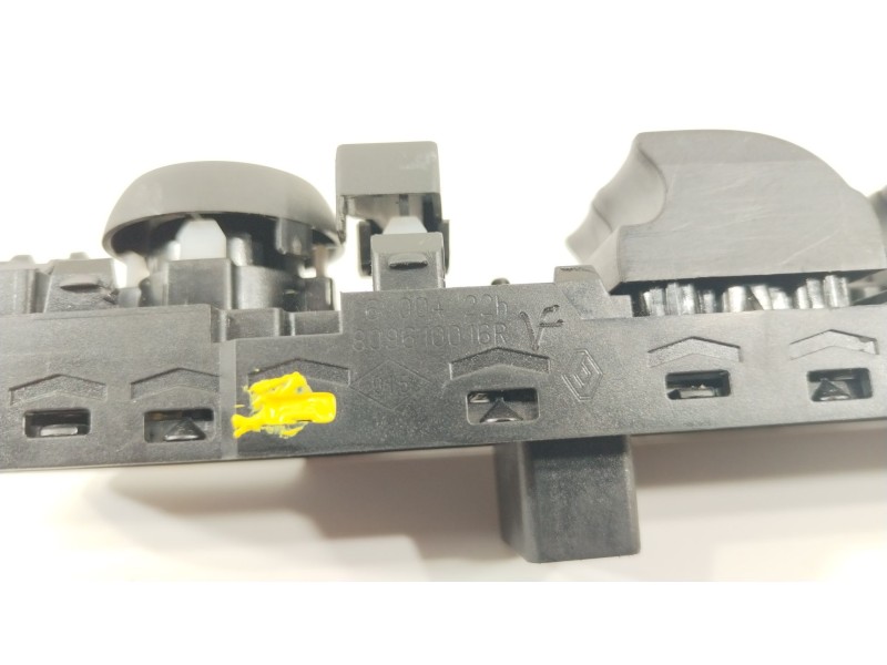 Recambio de mando elevalunas delantero izquierdo para renault scenic iii expression referencia OEM IAM 809610016R  