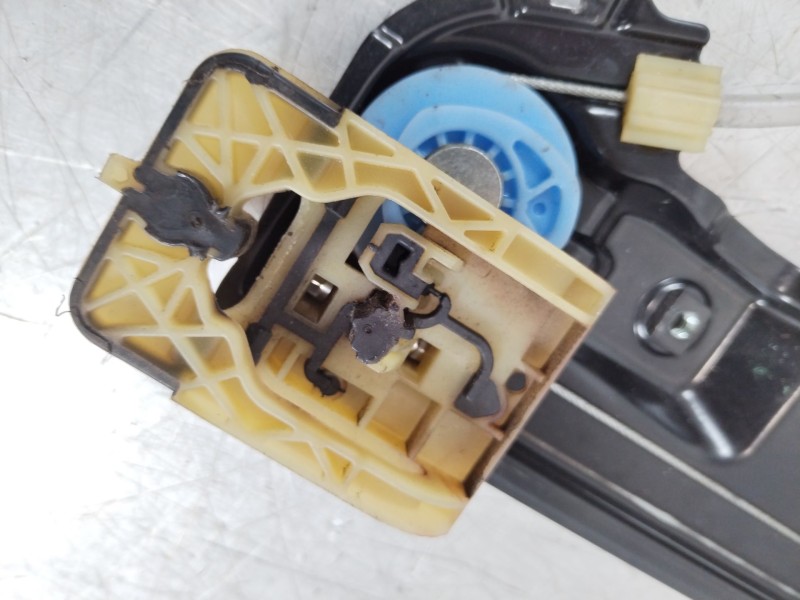 Recambio de elevalunas delantero derecho para opel astra j lim. selective business referencia OEM IAM 13350760 915368103 1330245