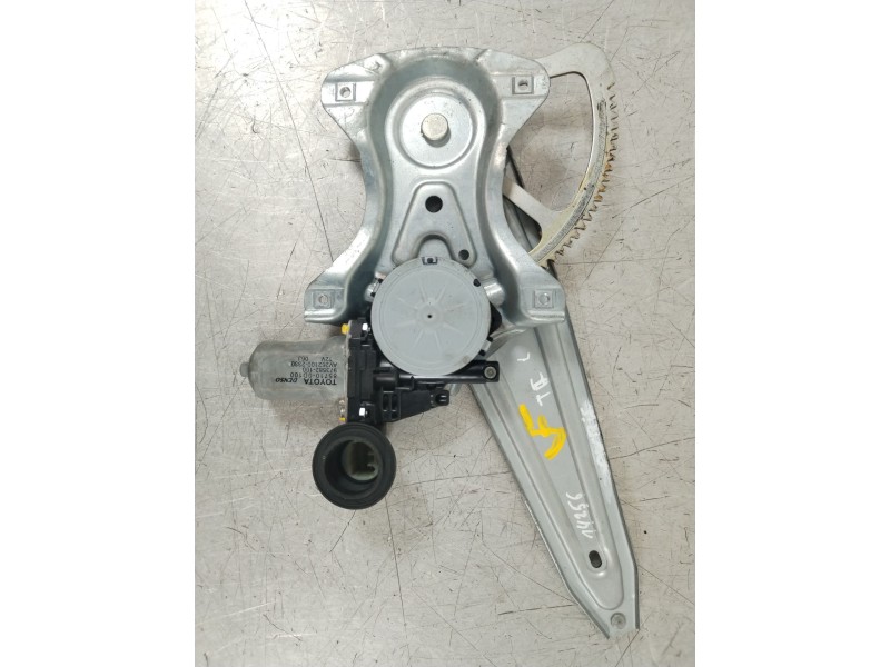 Recambio de elevalunas trasero izquierdo para toyota auris (_e15_) 2.0 d-4d (ade150_) referencia OEM IAM 6984002240  857100D100