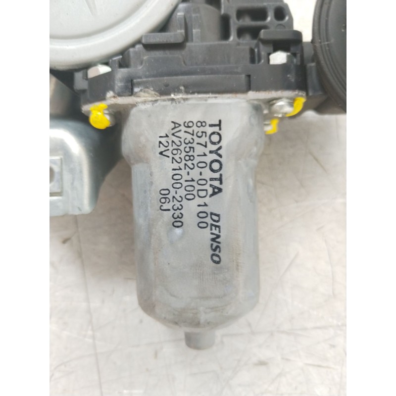 Recambio de elevalunas trasero izquierdo para toyota auris (_e15_) 2.0 d-4d (ade150_) referencia OEM IAM 6984002240  857100D100