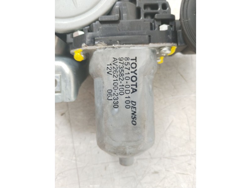 Recambio de elevalunas trasero izquierdo para toyota auris (_e15_) 2.0 d-4d (ade150_) referencia OEM IAM 6984002240  857100D100