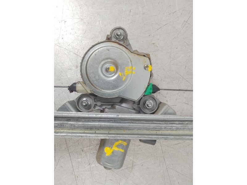 Recambio de elevalunas delantero izquierdo para nissan primastar furgoneta (x83) 2.0 dci 115 referencia OEM IAM 8070100QAK  3710