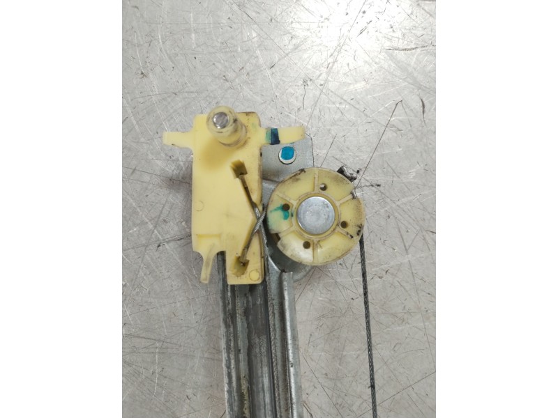 Recambio de elevalunas delantero izquierdo para nissan primastar furgoneta (x83) 2.0 dci 115 referencia OEM IAM 8070100QAK  3710