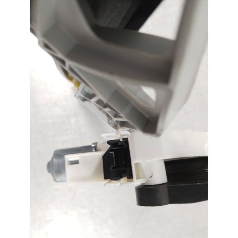 Recambio de elevalunas trasero izquierdo para audi a4 b8 avant (8k5) 2.0 tdi referencia OEM IAM 8K0839461A  8K0959811A