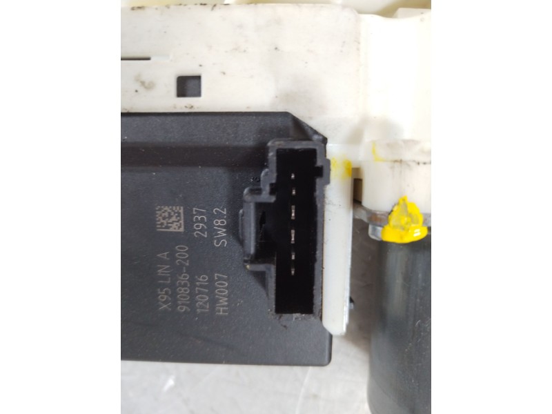 Recambio de elevalunas trasero izquierdo para renault megane iii sport tourer dynamique referencia OEM IAM 827210008R 920038101 