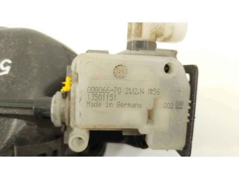 Recambio de tapa exterior combustible para opel insignia berlina 2.0 cdti referencia OEM IAM 13352310  13501151