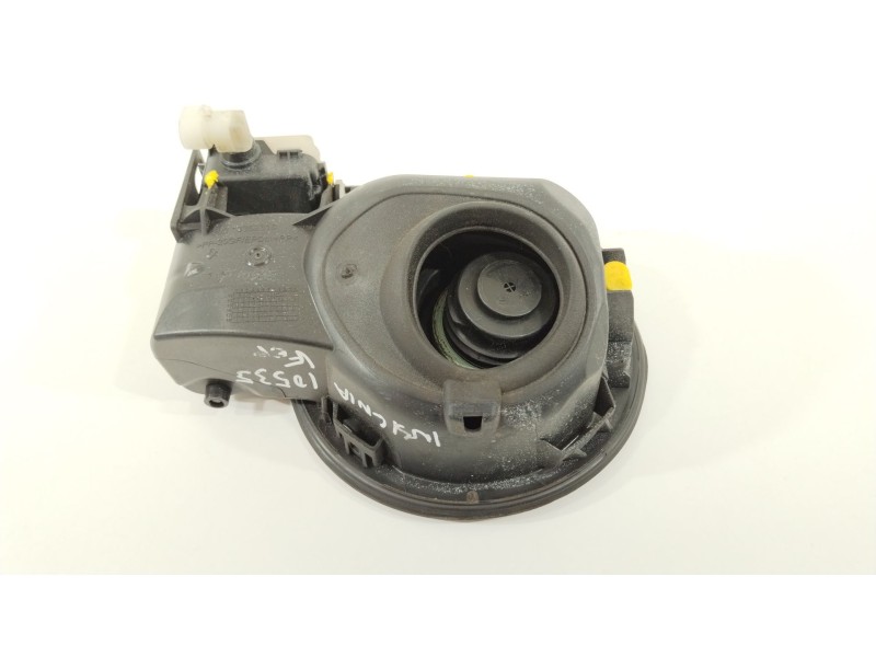 Recambio de tapa exterior combustible para opel insignia berlina 2.0 cdti referencia OEM IAM 13352310  13501151