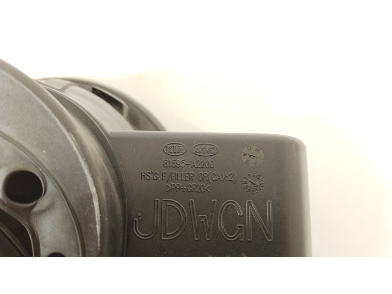 Recambio de tapa exterior combustible para kia ceed (cd) 1.0 t-gdi referencia OEM IAM 81595A2200  