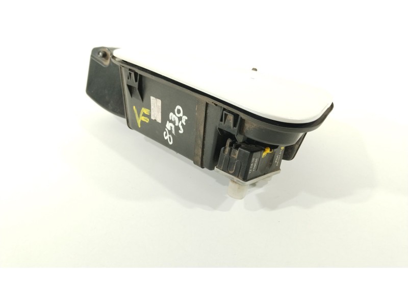 Recambio de tapa exterior combustible para peugeot 3008 allure referencia OEM IAM 981010968A  9810109680