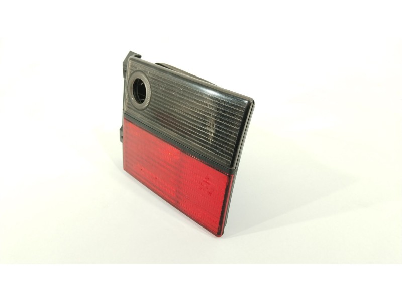 Recambio de piloto trasero derecho en porton para volkswagen vento (1h2) 1.6 referencia OEM IAM 1H5945108B  1H5945259