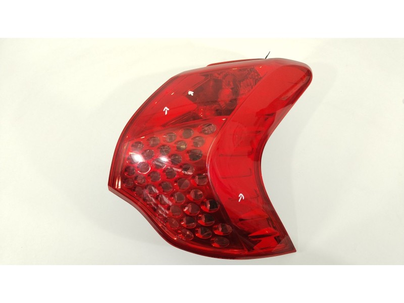 Recambio de piloto trasero derecho para peugeot 3008 monospace (0u_) 2.0 hdi hybrid4 referencia OEM IAM 6351HC  9683460780