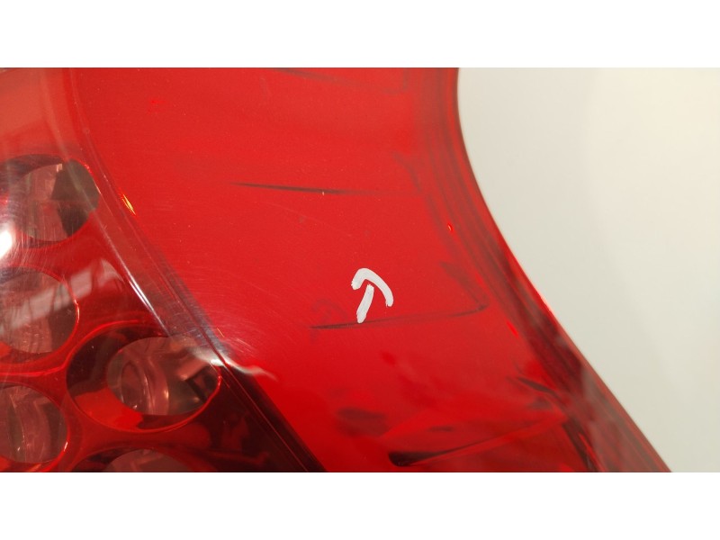 Recambio de piloto trasero derecho para peugeot 3008 monospace (0u_) 2.0 hdi hybrid4 referencia OEM IAM 6351HC  9683460780