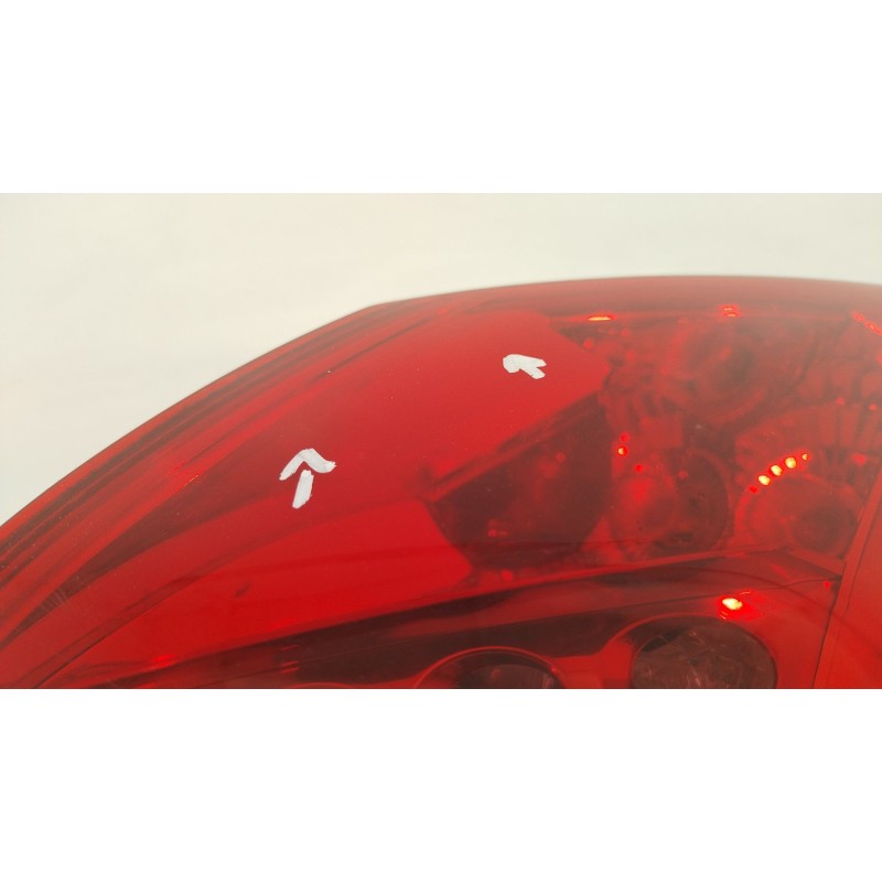 Recambio de piloto trasero derecho para peugeot 3008 monospace (0u_) 2.0 hdi hybrid4 referencia OEM IAM 6351HC  9683460780