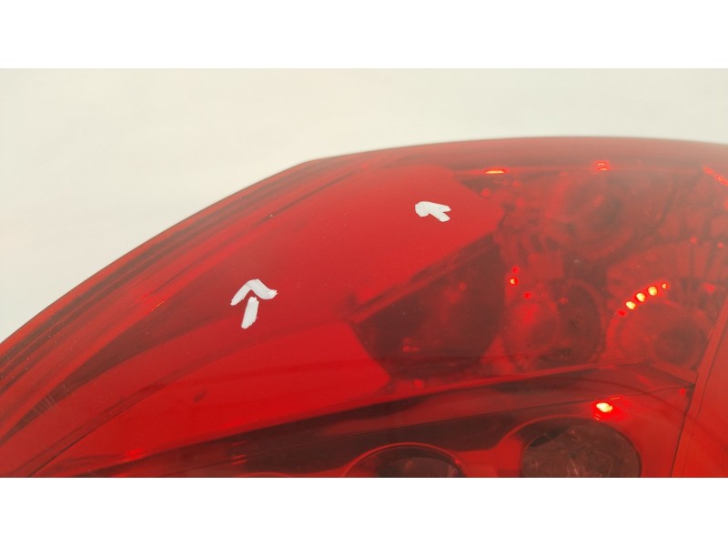 Recambio de piloto trasero derecho para peugeot 3008 monospace (0u_) 2.0 hdi hybrid4 referencia OEM IAM 6351HC  9683460780