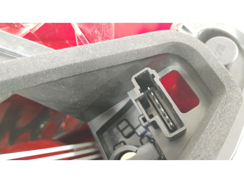 Recambio de piloto trasero derecho para peugeot 207/207+ (wa_, wc_) 1.6 16v vti referencia OEM IAM 9649986580  