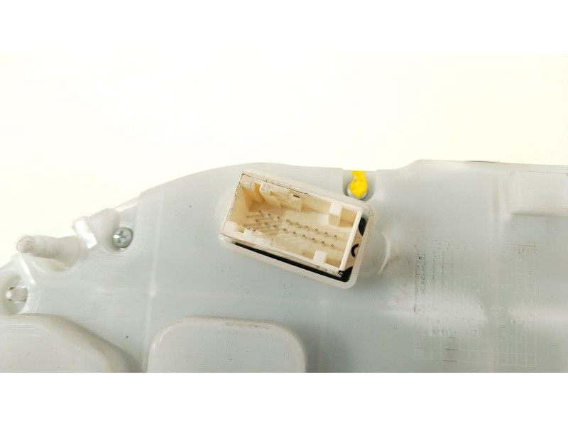 Recambio de cuadro instrumentos para peugeot 208 style referencia OEM IAM 9813848780  