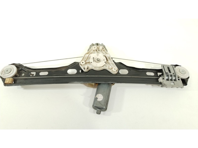 Recambio de elevalunas trasero izquierdo para mercedes-benz clase c (w203) berlina 200 cdi (203.004) referencia OEM IAM 01308220
