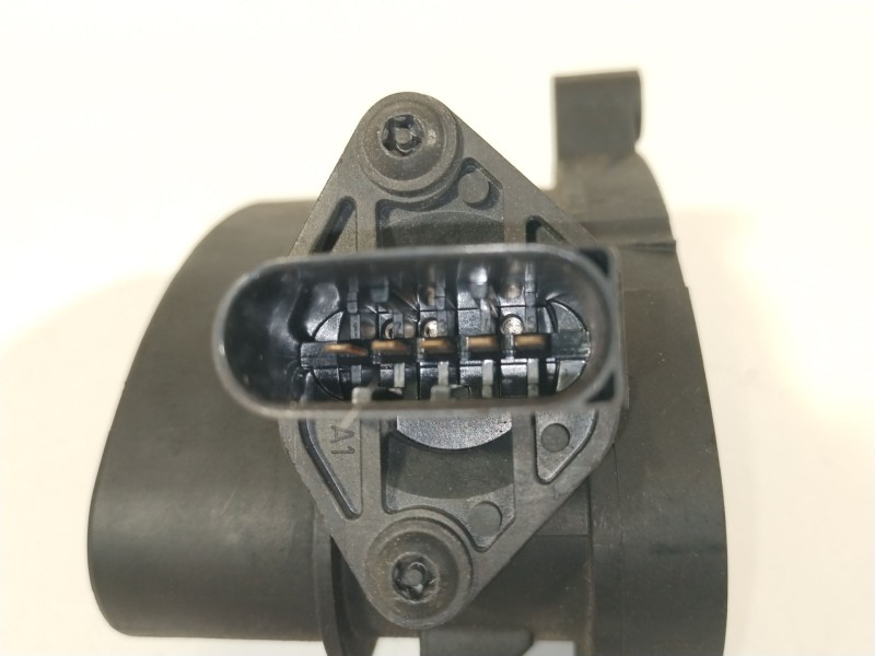 Recambio de caudalimetro para bmw serie 3 berlina (e46) 320d referencia OEM IAM 136277870760 0928400468 