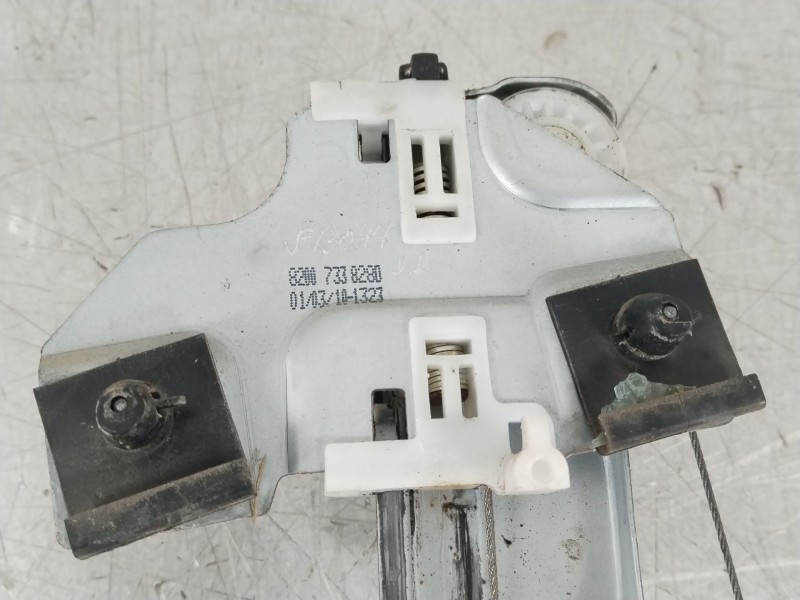 Recambio de elevalunas delantero derecho para dacia sandero ambiance referencia OEM IAM 8200733828 9030256 82007338280