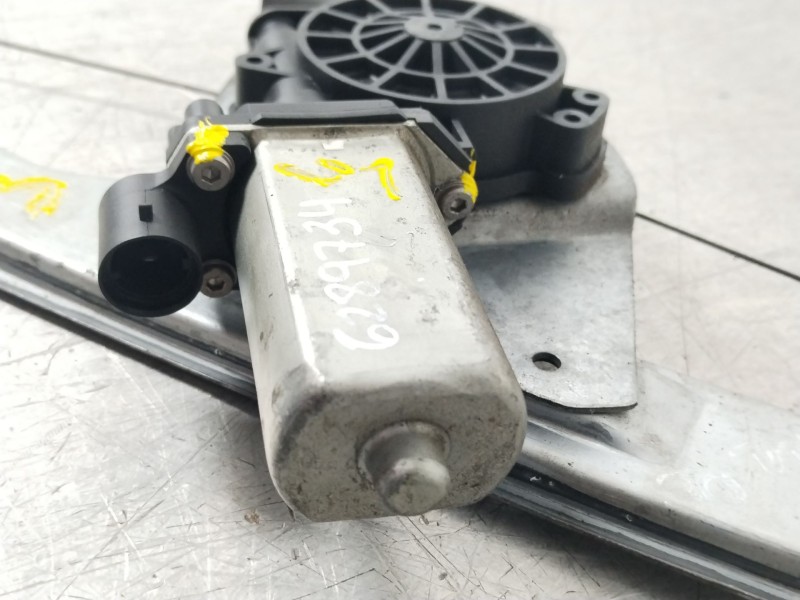 Recambio de elevalunas delantero derecho para dacia sandero ambiance referencia OEM IAM 8200733828 9030256 82007338280