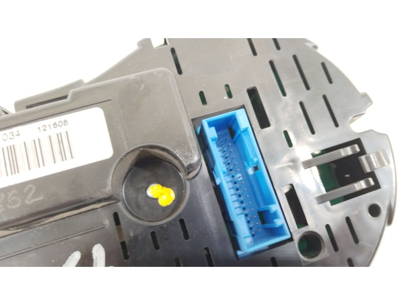 Recambio de cuadro instrumentos para audi a3 (8p1) 2.0 tdi referencia OEM IAM 8P0920931E  