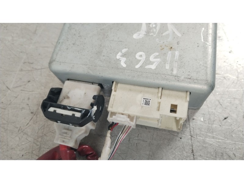 Recambio de columna direccion para toyota avensis (t27) active referencia OEM IAM 4525005750  