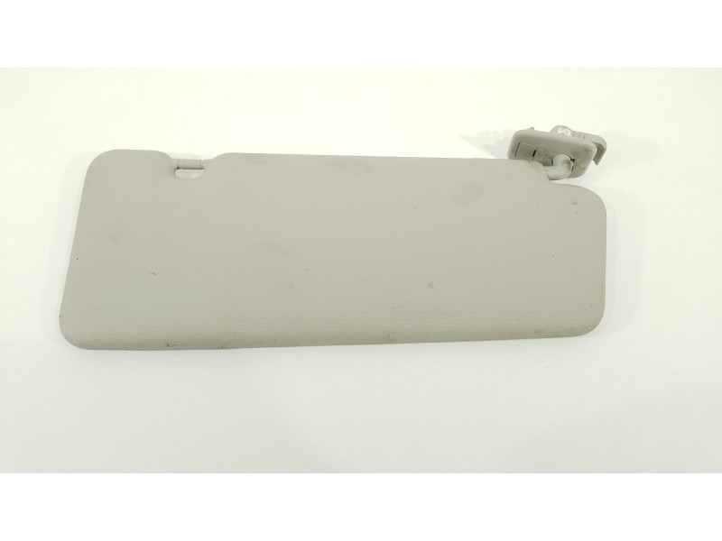 Recambio de parasol izquierdo para renault captur limited referencia OEM IAM 964012136R  