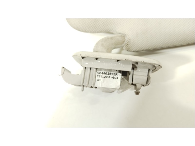 Recambio de parasol derecho para renault captur limited referencia OEM IAM 964003555R  