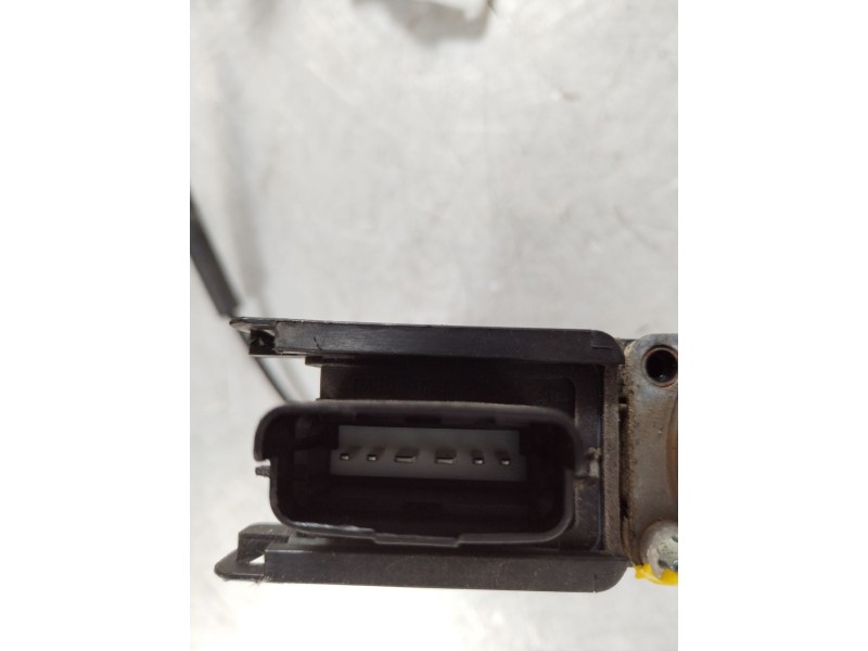 Recambio de elevalunas delantero izquierdo para kia rio (yb) attract referencia OEM IAM 82401H8110  