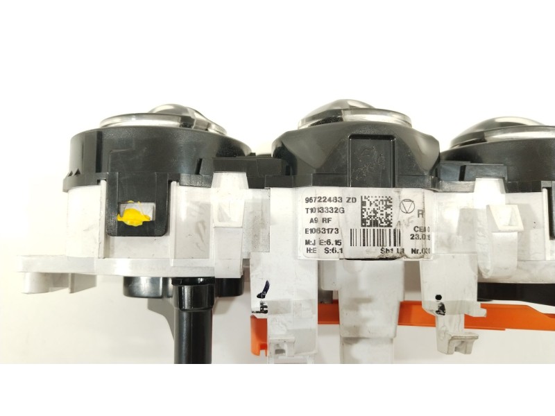 Recambio de mando calefaccion / aire acondicionado para peugeot 208 1.5 blue-hdi fap referencia OEM IAM 96722483ZD  