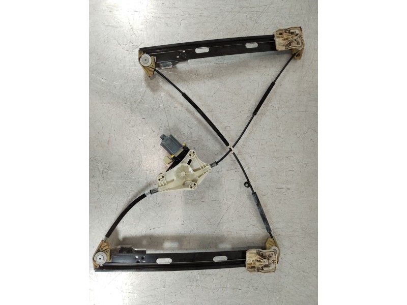 Recambio de elevalunas delantero derecho para seat leon sc (5f5) fr referencia OEM IAM 5F3837462D  5Q0959802B