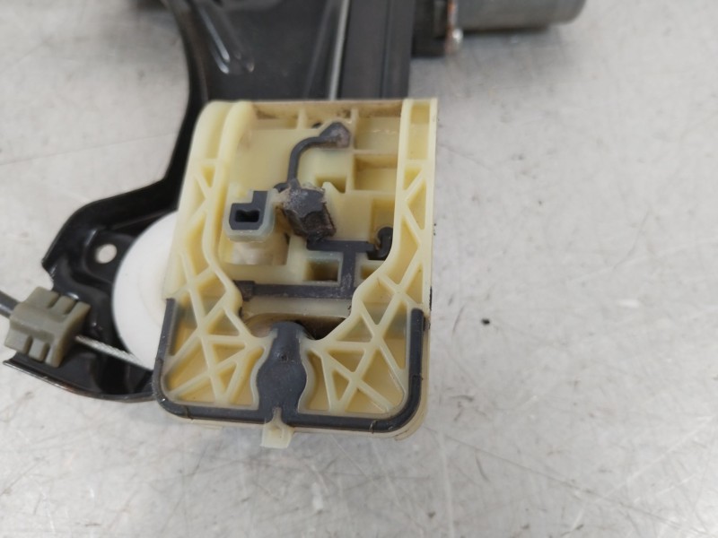 Recambio de elevalunas delantero izquierdo para opel adam unlimited ecoflex referencia OEM IAM 13408526 13350349 20951581