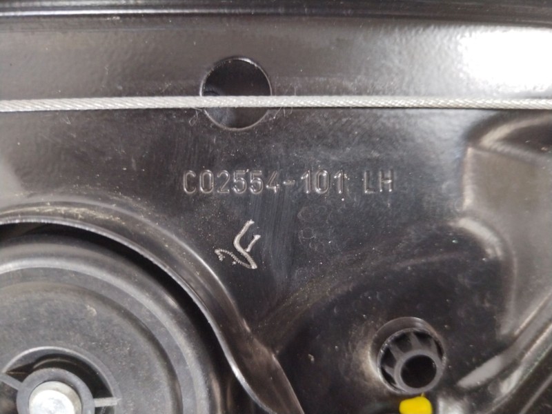 Recambio de elevalunas delantero izquierdo para opel adam unlimited ecoflex referencia OEM IAM 13408526 13350349 20951581