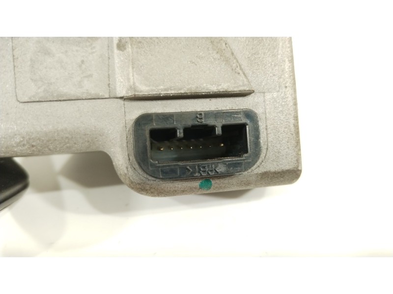 Recambio de antirrobo para toyota corolla (e15) high referencia OEM IAM 899985201  4528042140